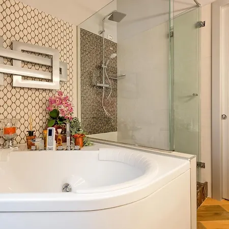 Conte Cavour Luxury House Apartament