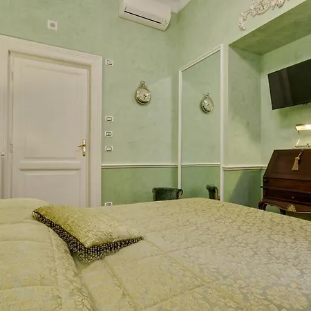 Conte Cavour Luxury House Apartament *