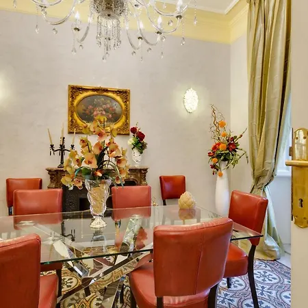 Apartamento Conte Cavour Luxury House